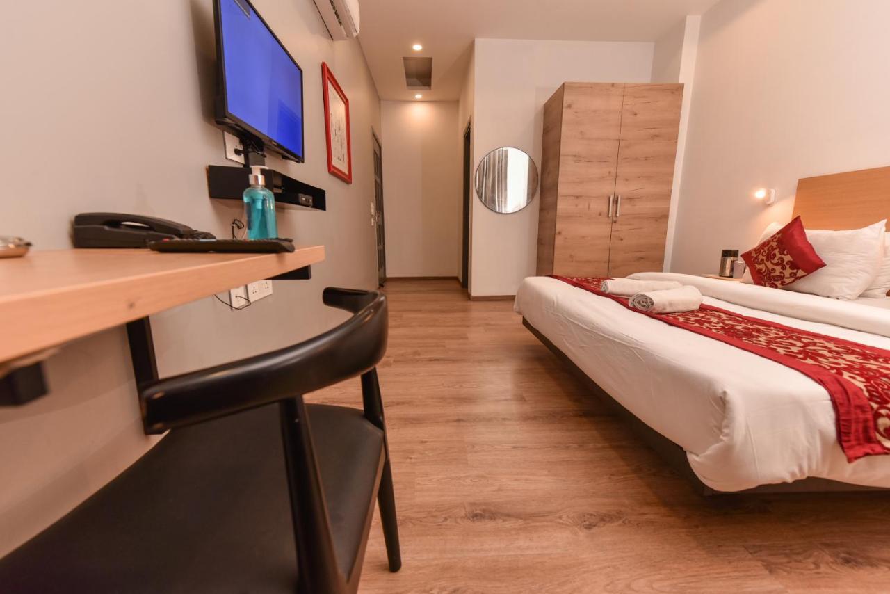 Hotel Red Saffron Neu-Delhi Exterior foto