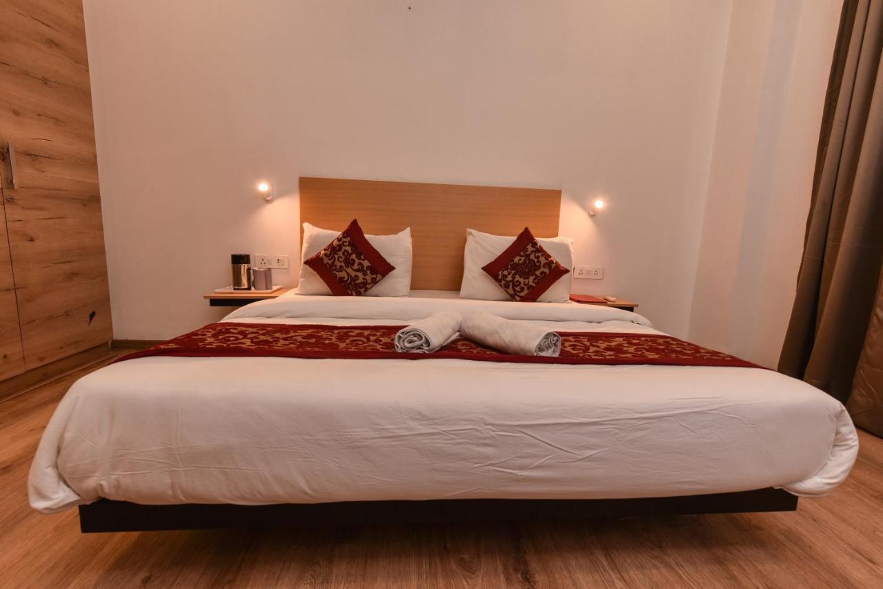 Hotel Red Saffron Neu-Delhi Exterior foto